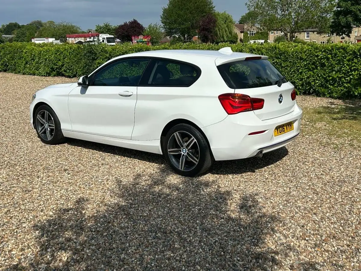 2016-bmw-1-series-15td-116d-sport-3d-big-10