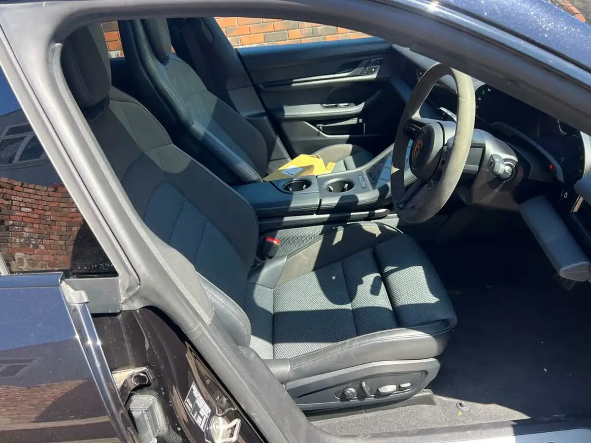 2021-porsche-taycan-e-4s-571ps-performance-battery-plus-big-9