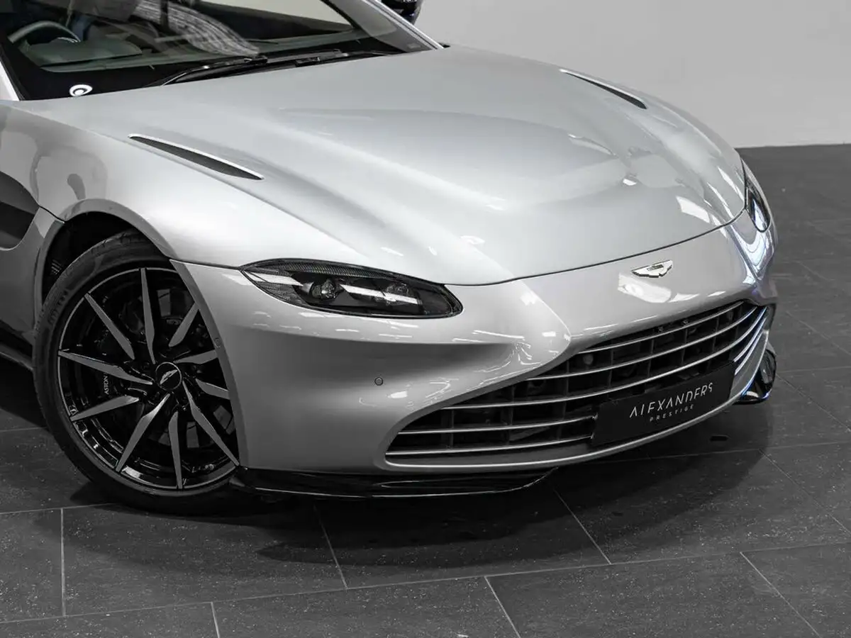 2019-aston-martin-vantage-40-v8-vantage-big-19