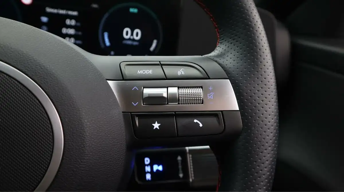 2024-hyundai-kona-16-gdi-n-line-s-141ps-dct-big-24