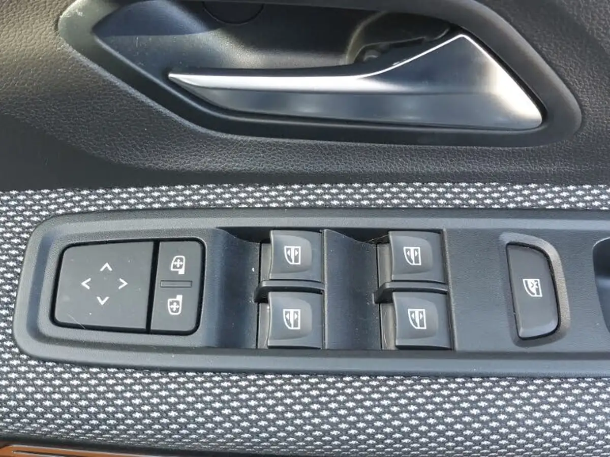 2022-dacia-sandero-stepway-10-tce-prestige-100bhp-bi-fuel-big-12