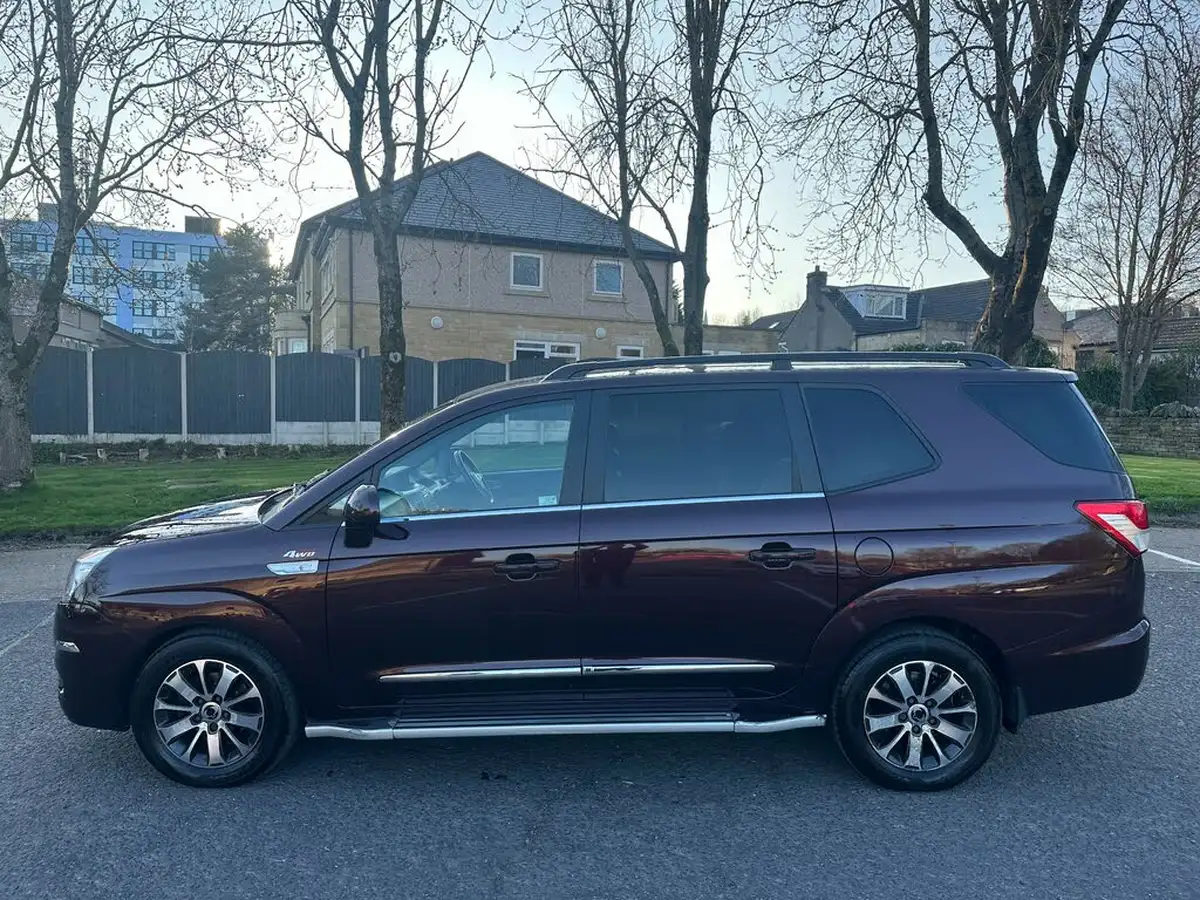 2016-kgm-ssangyong-turismo-20td-es-t-tronic-big-0
