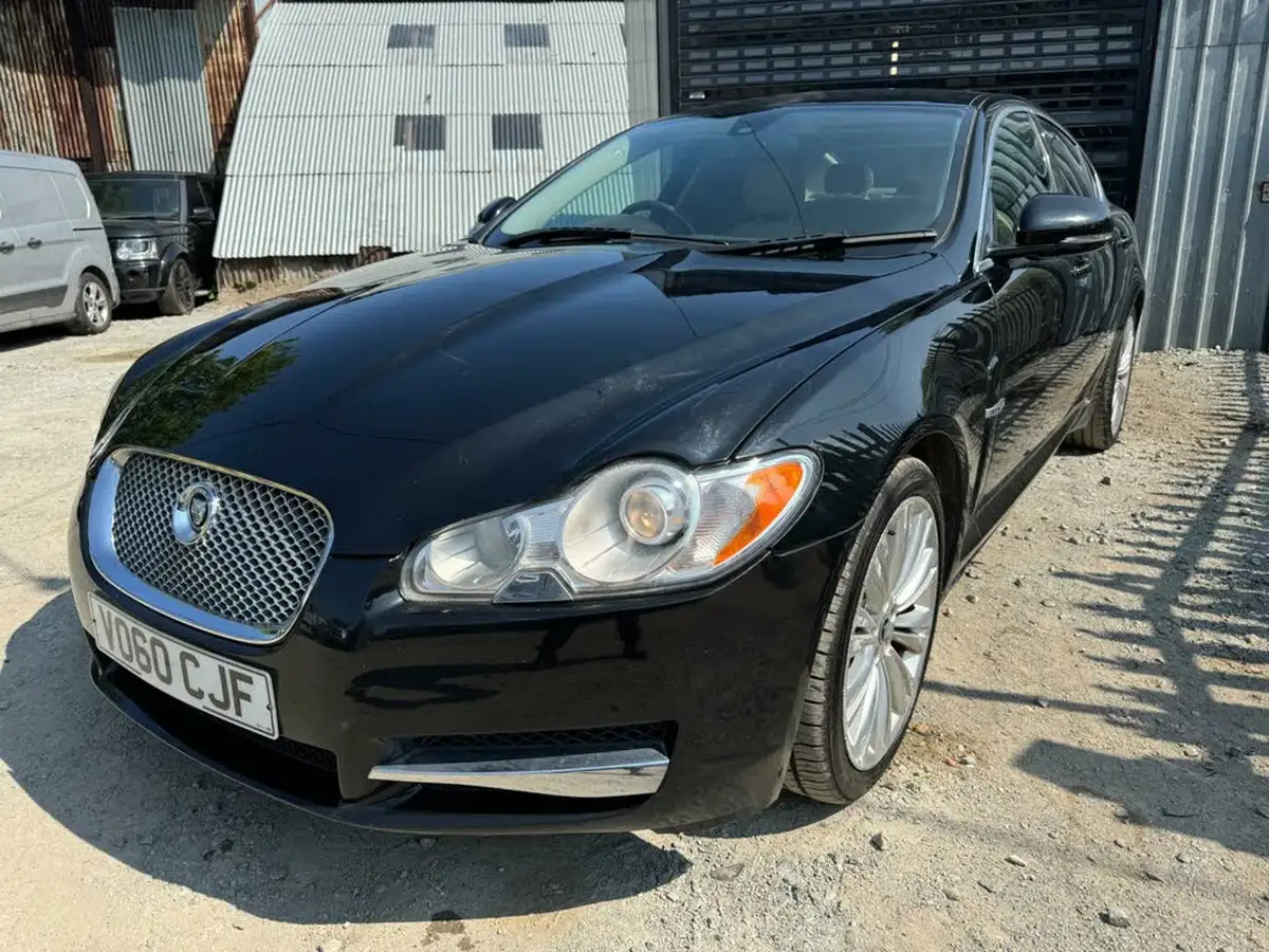 2010-jaguar-xf-30td-premium-luxury-big-2