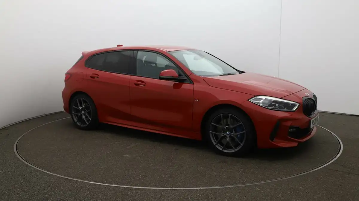 2021-bmw-1-series-20td-118d-m-sport-lcp-big-45
