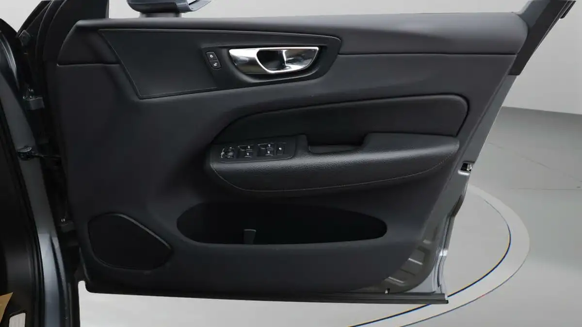 2019-volvo-xc60-20-t4-edition-big-14