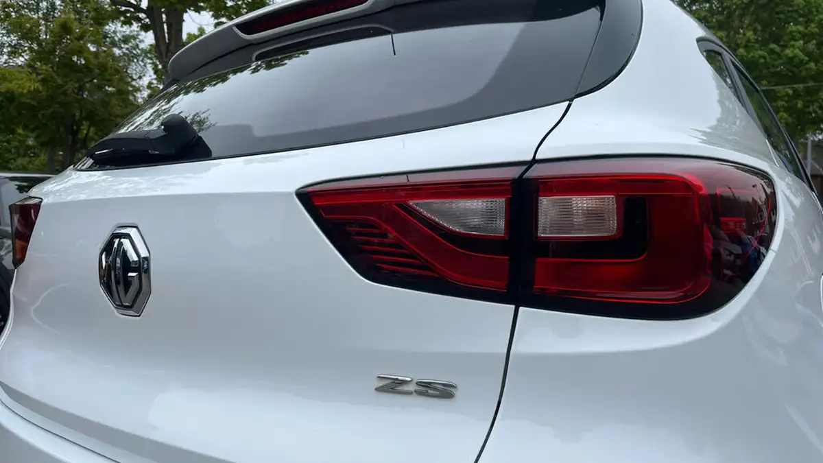 2019-mg-zs-suv-15-vti-tech-exclusive-105bhp-big-25