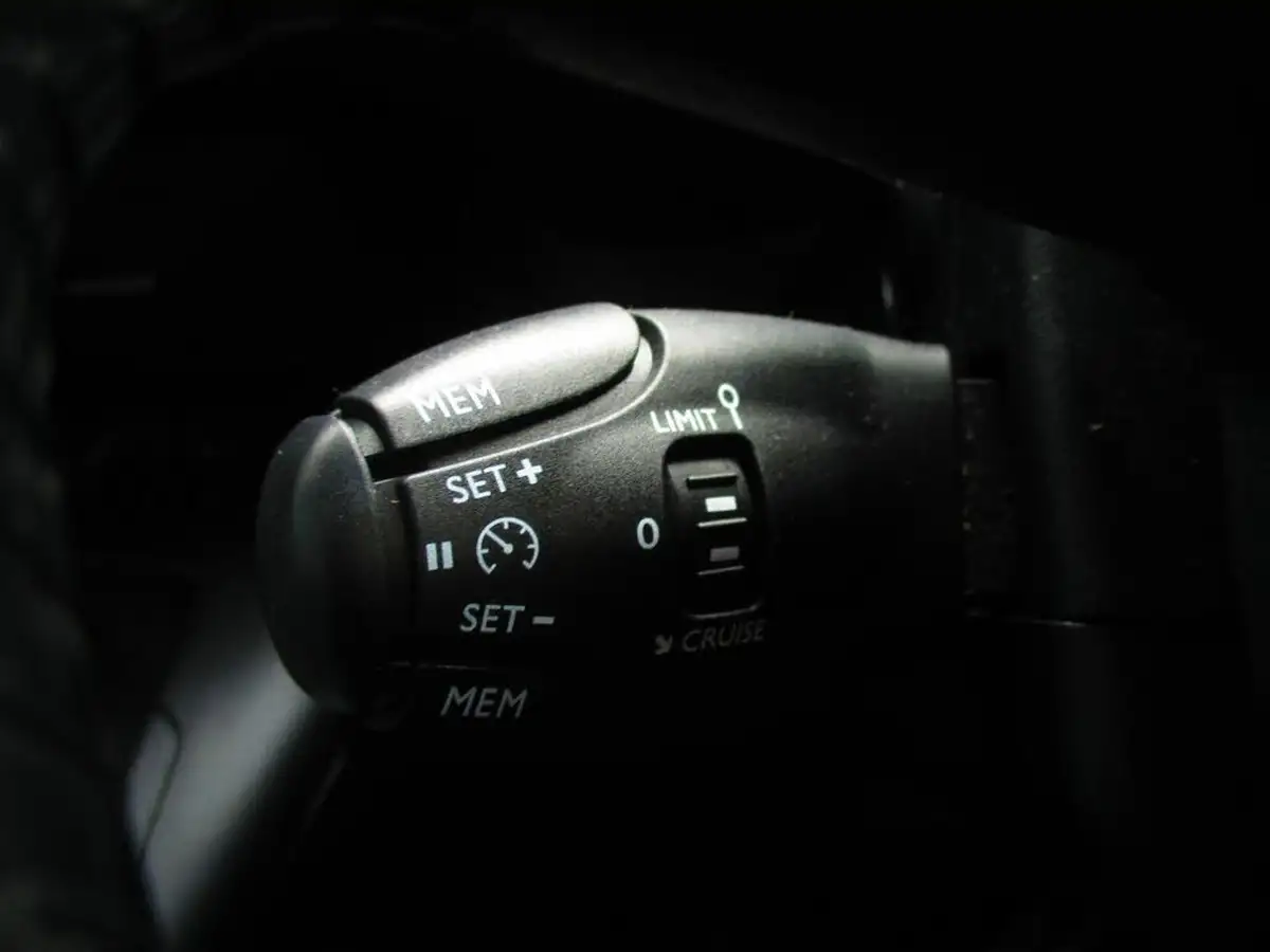 2019-citroen-berlingo-15bluehdi-flair-xl-size-130ps-big-16