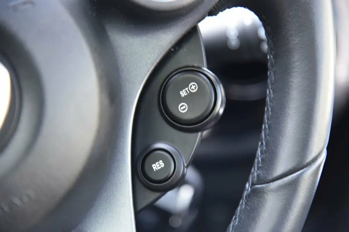 2020-smart-forfour-eq-prime-exclusive-big-32