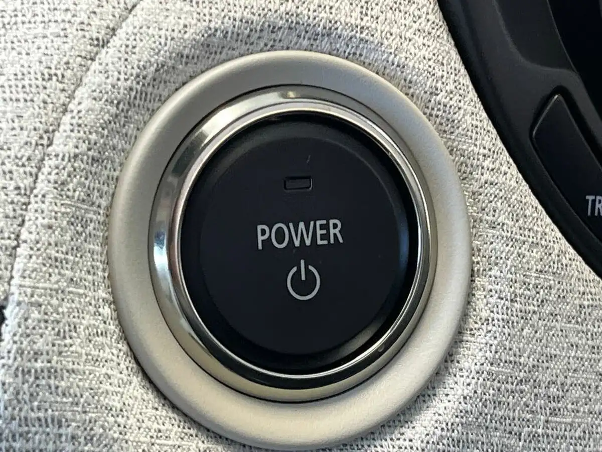 2025-mazda-cx-60-25-e-skyactiv-takumi-panoramic-sunroof-big-22