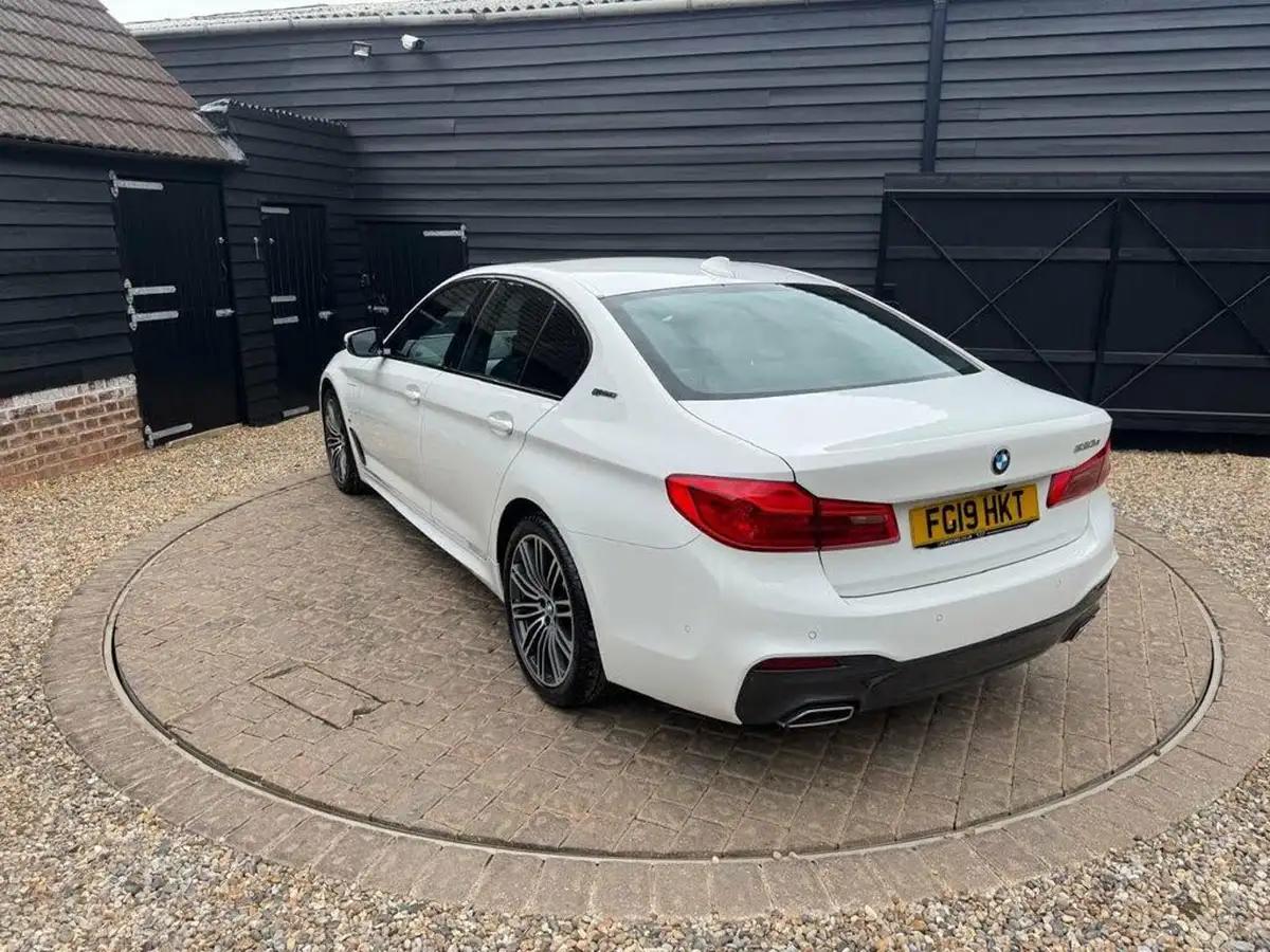 2019-bmw-5-series-20-530e-m-sport-auto-big-30