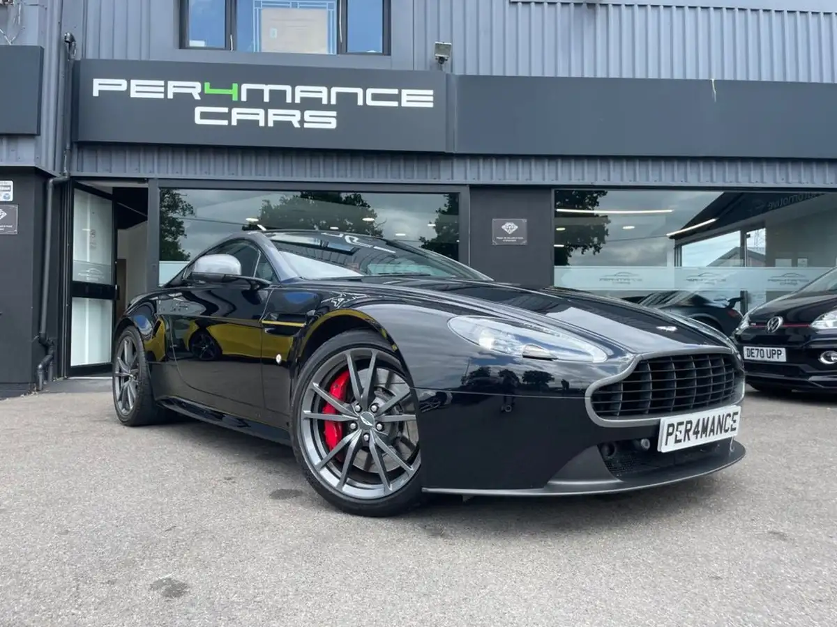 2014-aston-martin-vantage-47-vantage-n430-sportshift-big-0