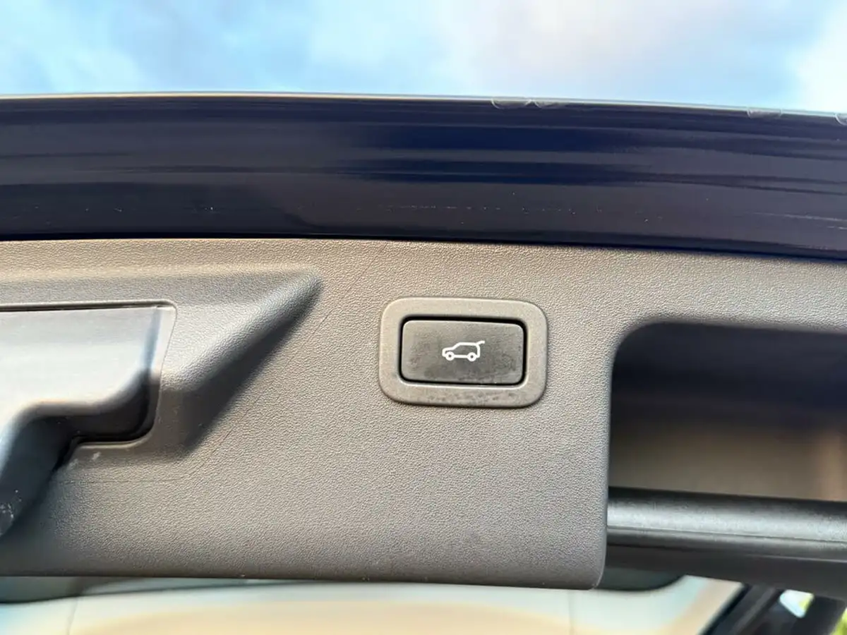 2018-land-rover-discovery-sport-20ed4-se-tech-152ps-big-6