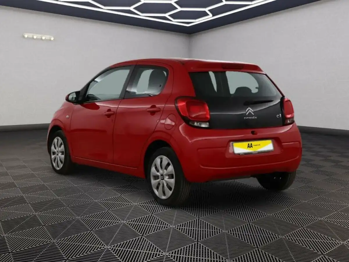 2016-citroen-c1-12-puretech-feel-81ps-5d-big-3