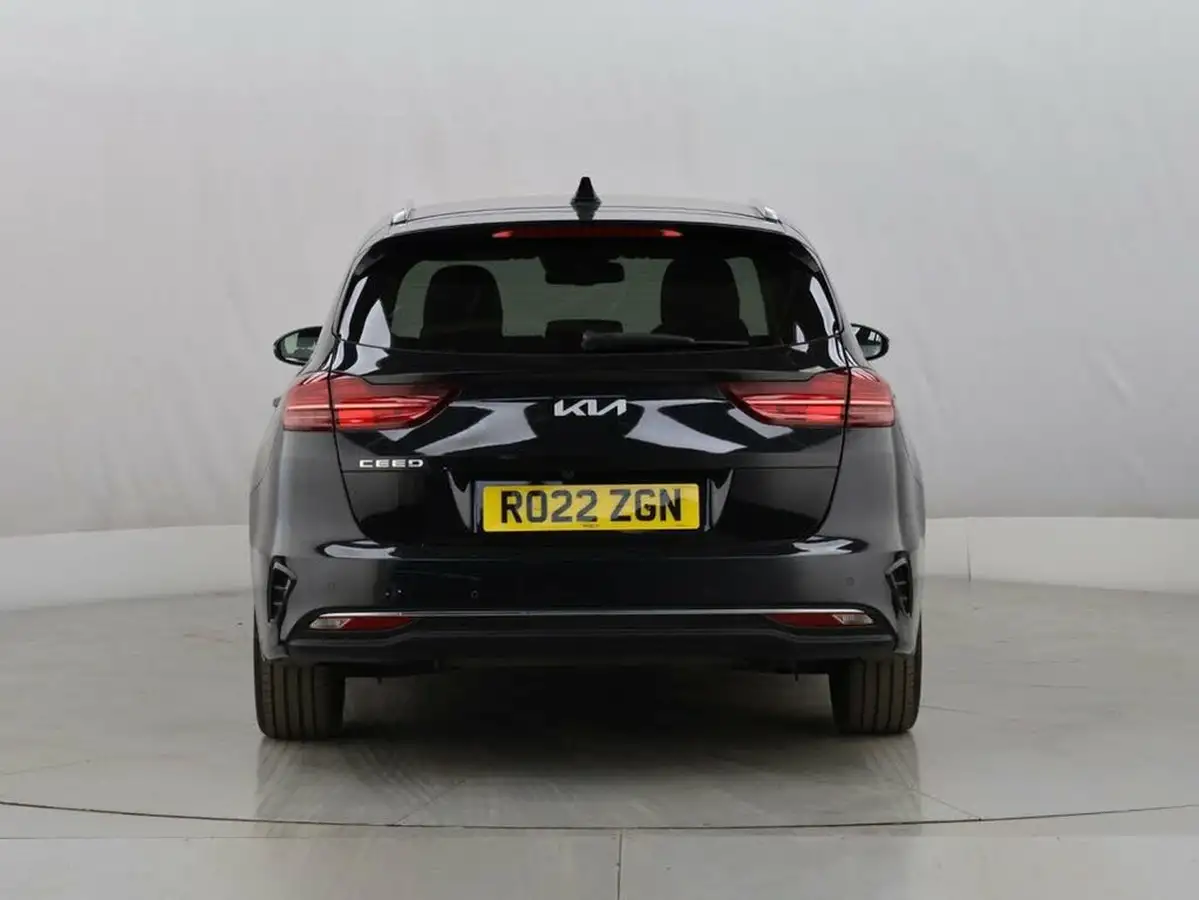 2022-kia-ceed-15-t-gdi-3-sportswagon-big-8