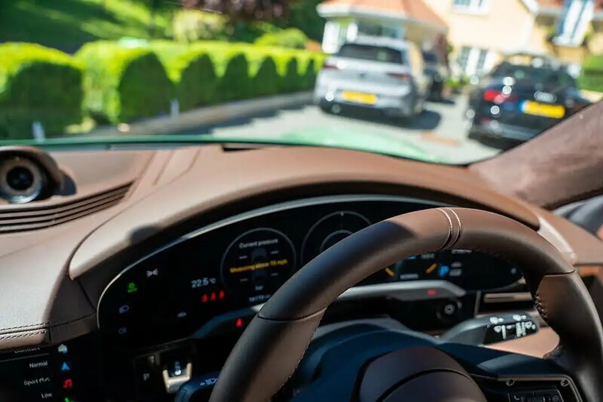 2022-porsche-taycan-e-turbo-cross-turismo-big-41