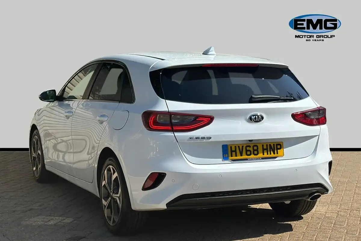 2018-kia-ceed-10-t-gdi-3-hatchback-big-4