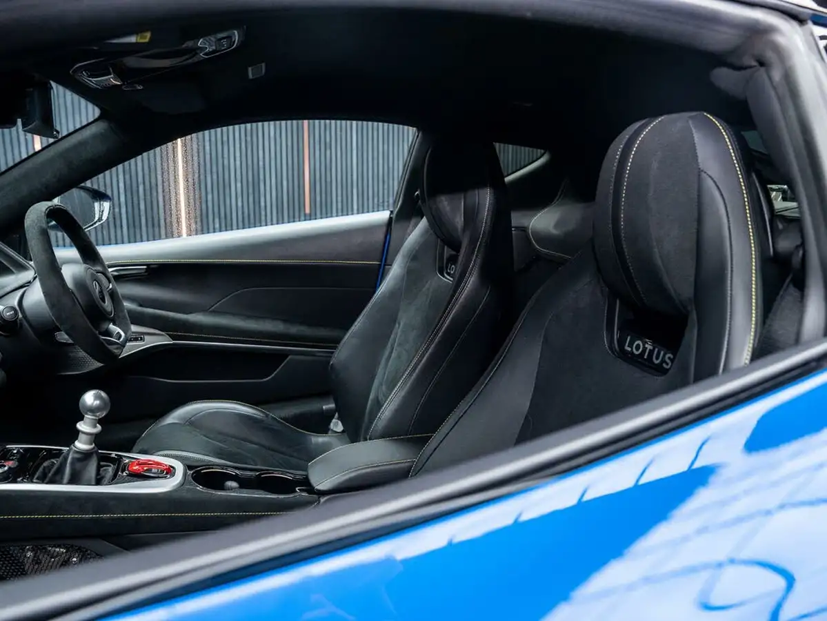 2023-lotus-emira-35-first-edition-v6-big-39