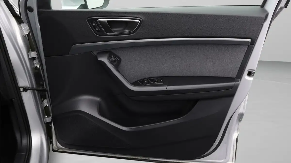 2022-seat-ateca-15-ecotsi-se-technology-big-14