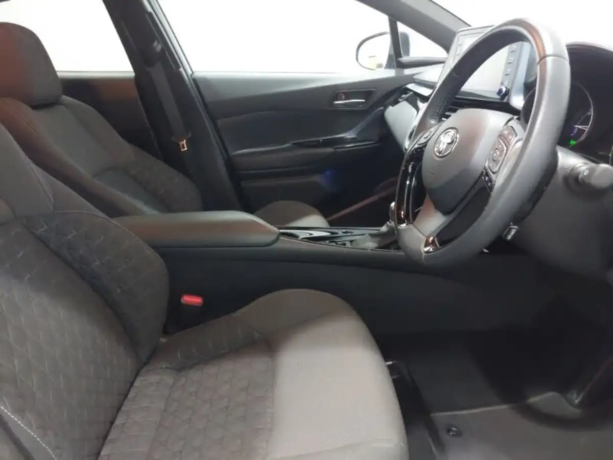 2021-toyota-c-hr-20-vvt-i-design-big-10