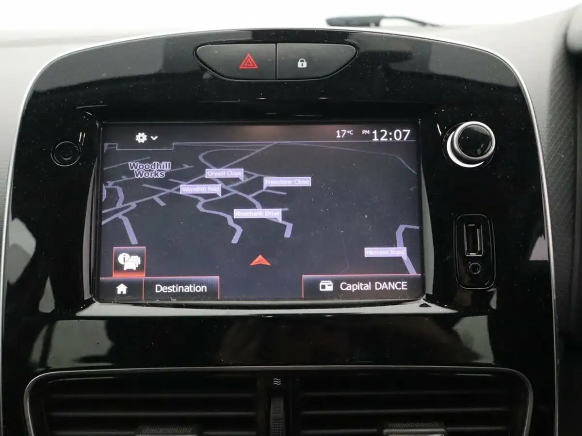 2018-renault-clio-09-tce-dynamique-s-nav-big-19