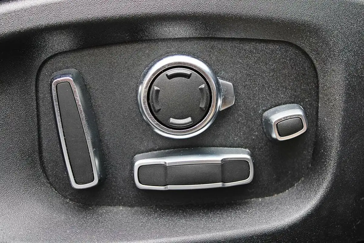 2023-jaguar-i-pace-ev400-hse-black-big-19