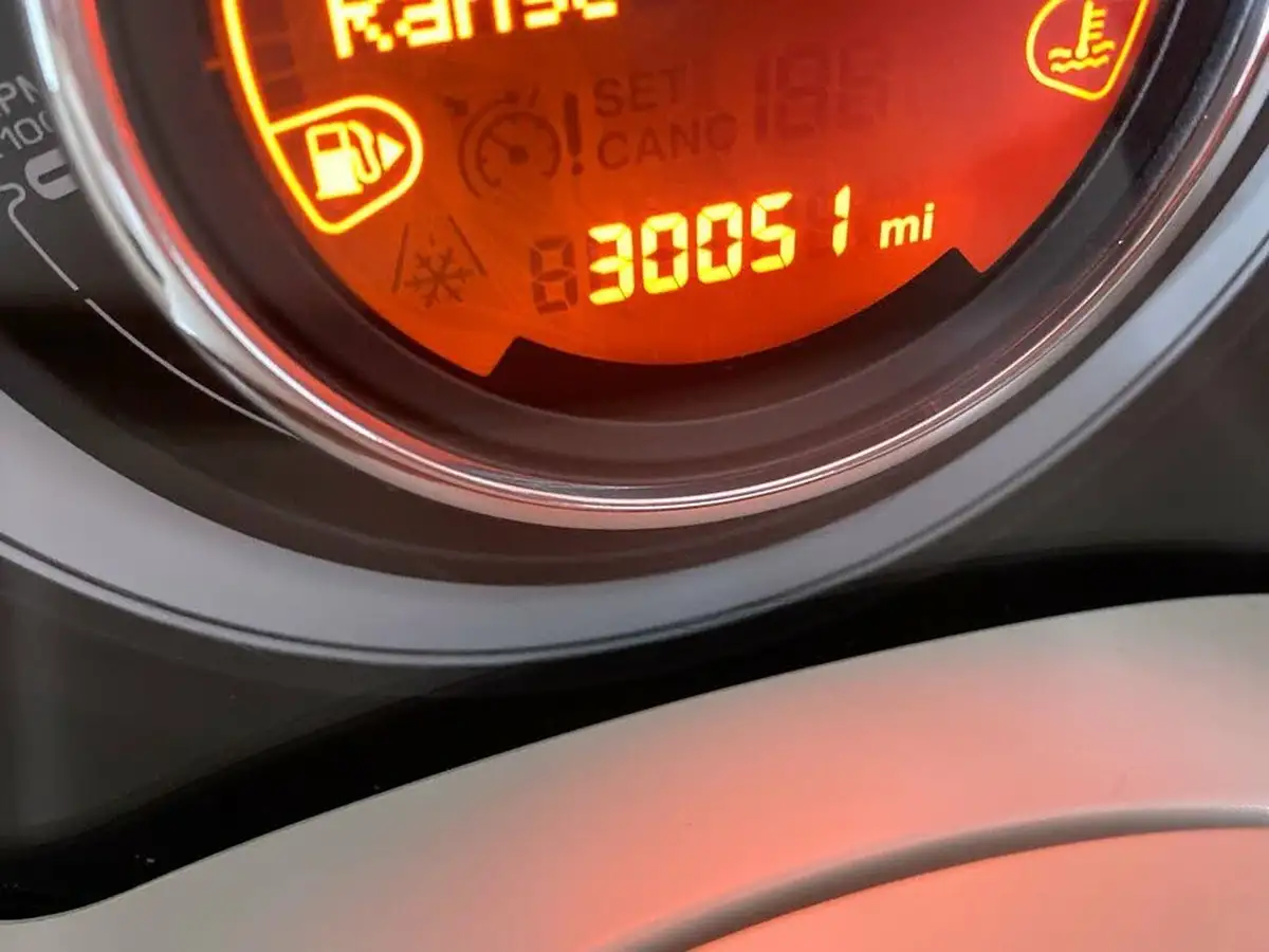 2018-fiat-500-12-lounge-big-23