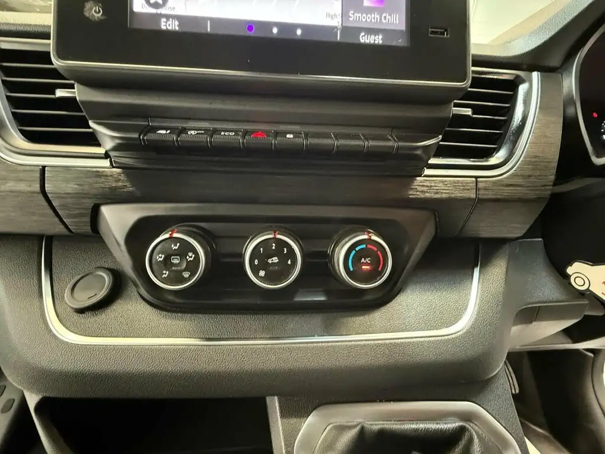 2022-renault-trafic-20dci-sl28-130-sport-big-38