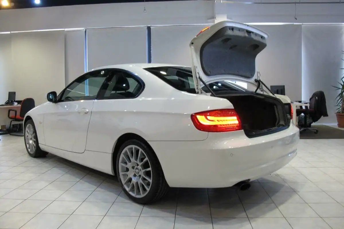 2011-bmw-3-series-20-320i-se-coupe-2d-1995cc-big-53