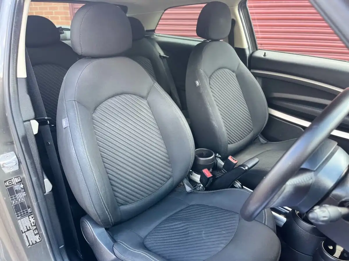 2013-mini-paceman-16td-cooper-d-4x4-all4-big-17