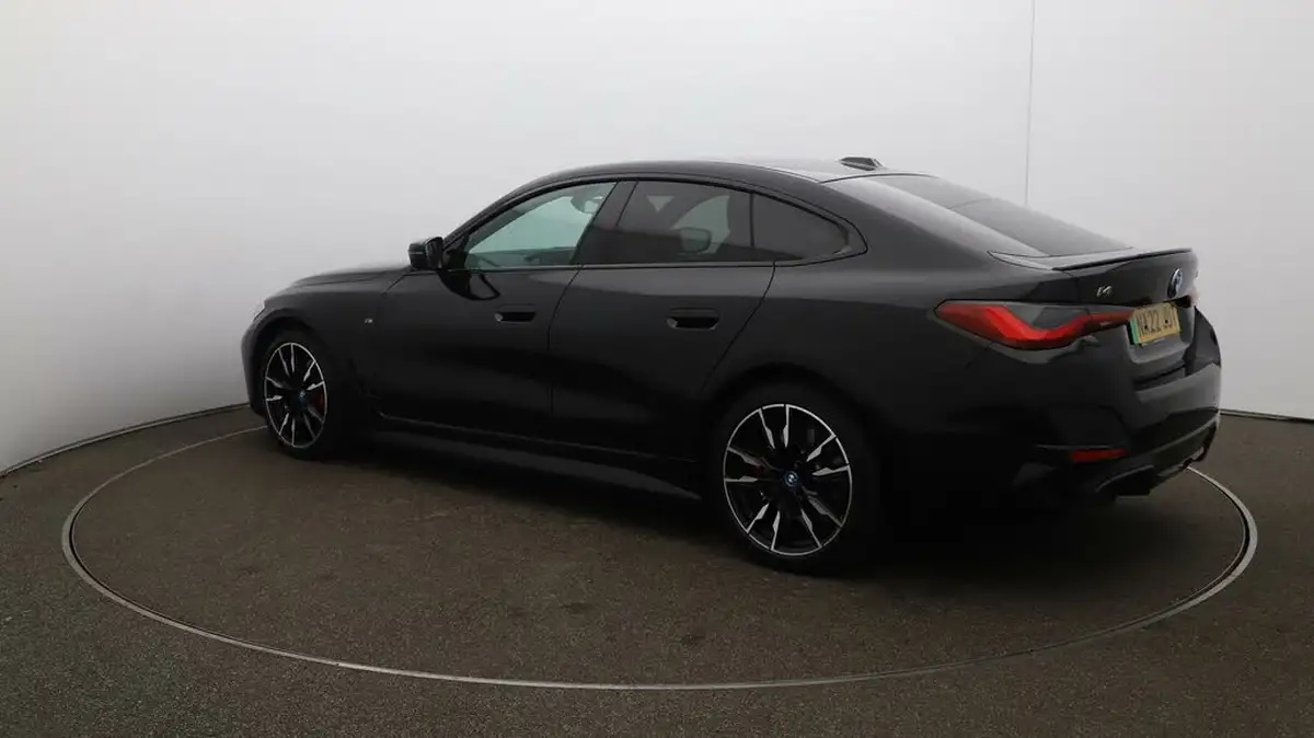 2022-bmw-i4-e-m50-big-35