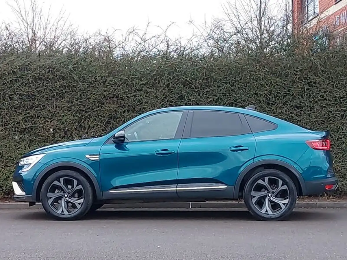 2023-renault-arkana-16-e-tech-engineered-big-3