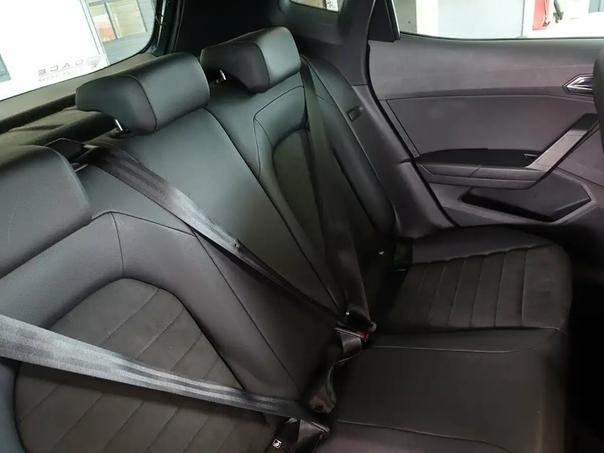 2019-seat-arona-10-tsi-fr-sport-ss-big-13