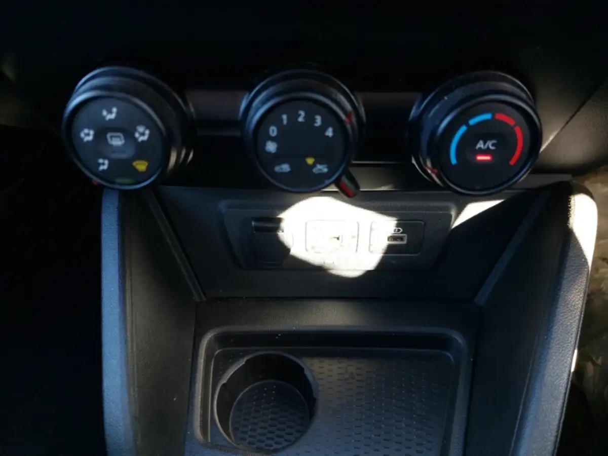 2022-dacia-duster-10-tce-comfort-90hpeu6d-4x2-window-van-big-13