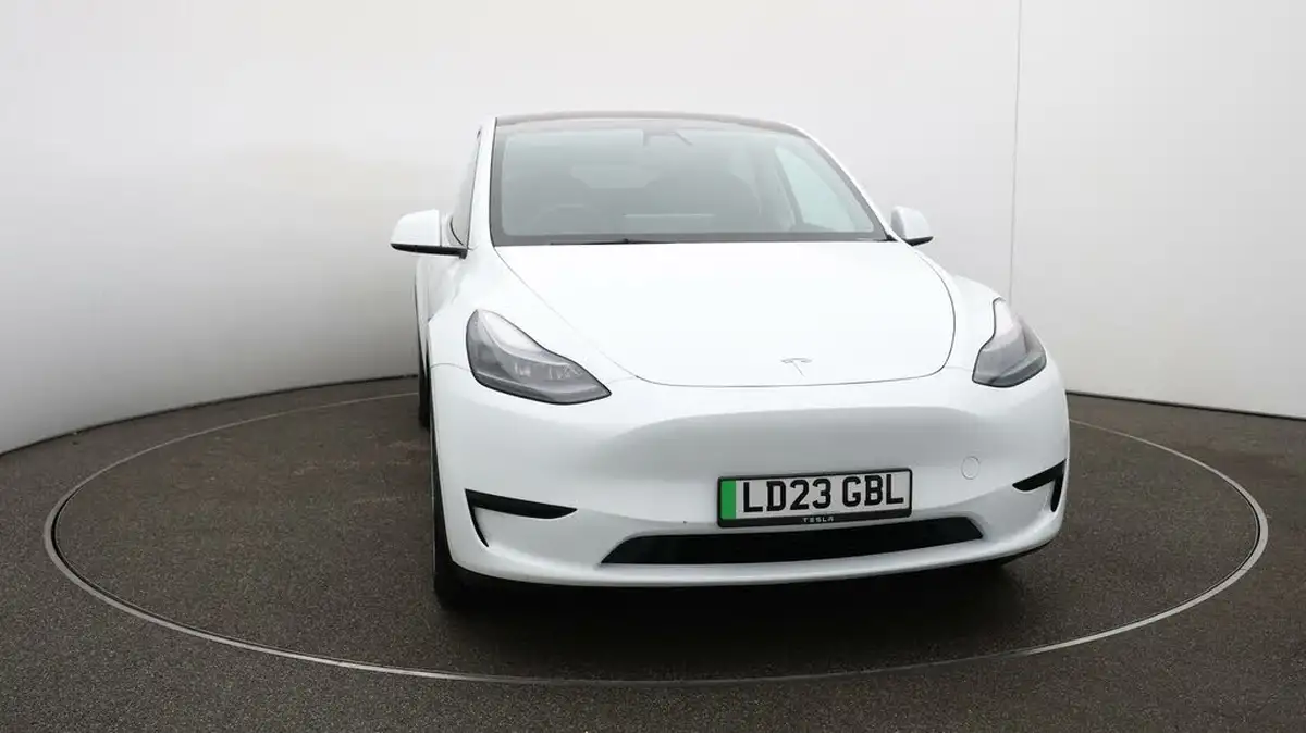 2023-tesla-model-y-e-rwd-big-38