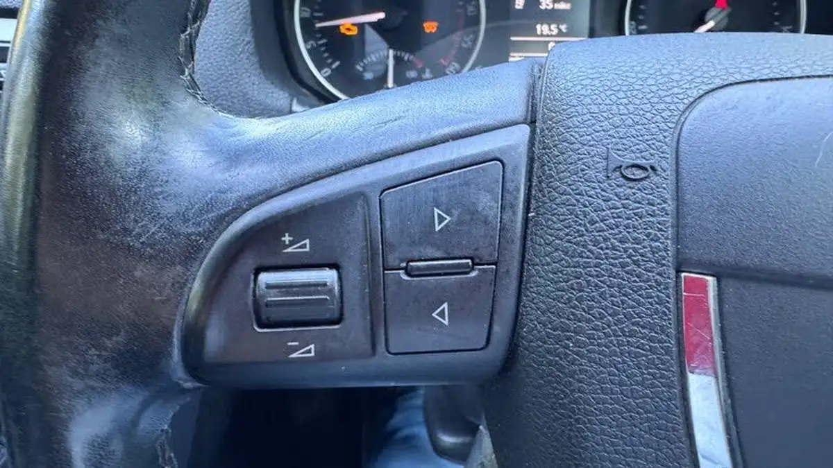 2011-skoda-octavia-20td-scout-cr-140bhp-big-28