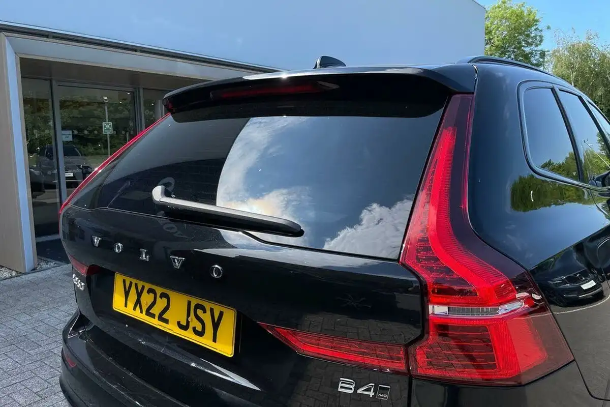 2021-volvo-xc60-20td-b4-r-design-awd-big-14