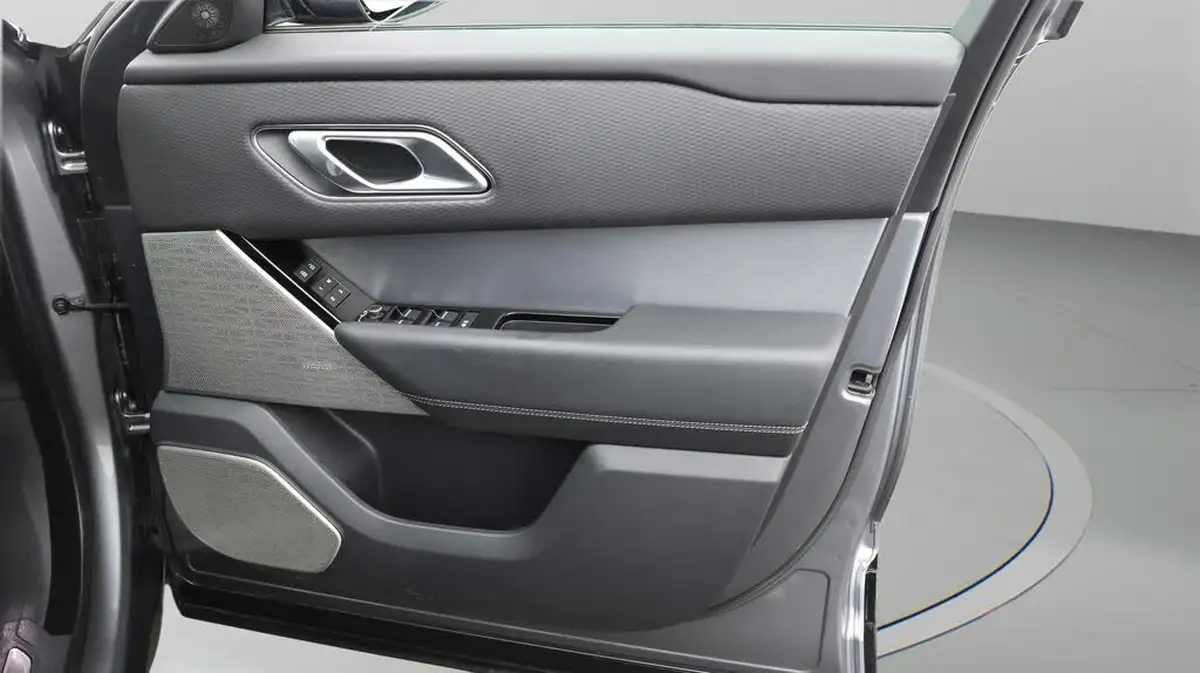 2021-land-rover-range-rover-velar-20-d200-velar-edition-big-15
