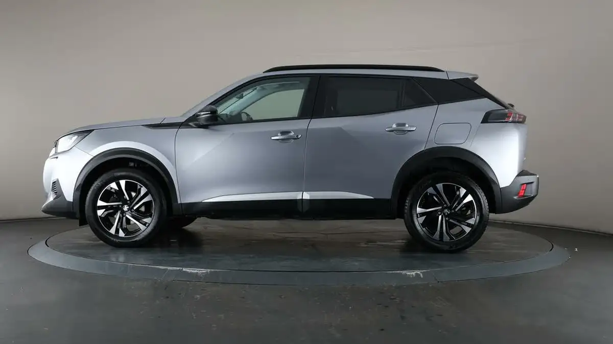 2022-peugeot-2008-suv-12-puretech-allure-premium-100bhp-big-3