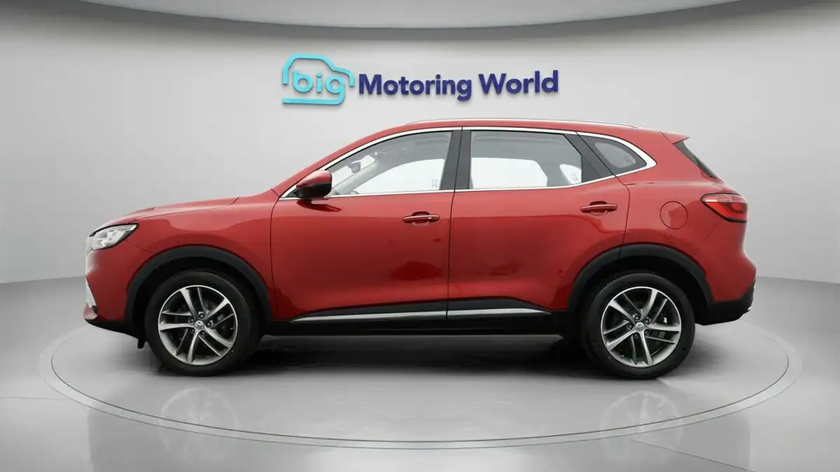 2022-mg-hs-15t-gdi-exclusive-162ps-big-3