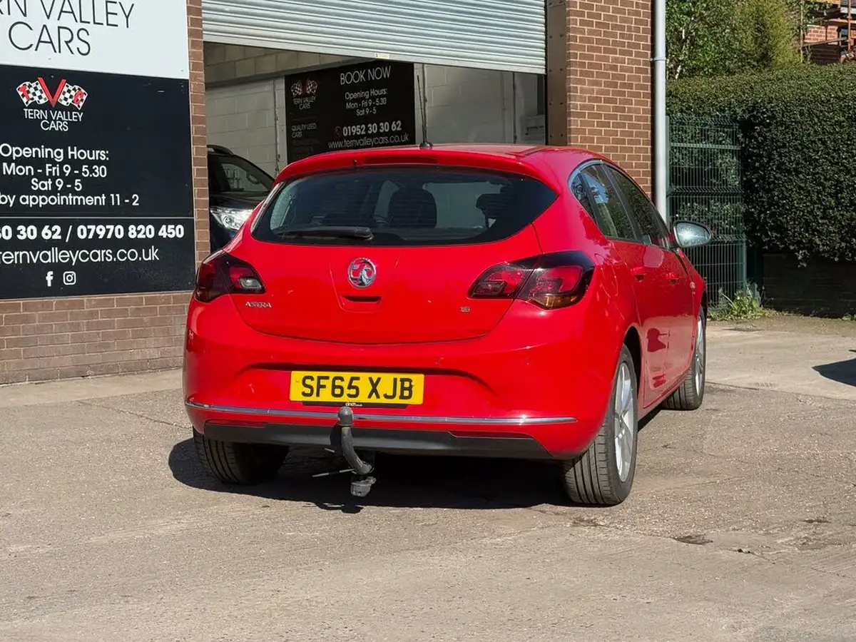 2015-vauxhall-astra-16-sri-115ps-hatchback-auto-big-73