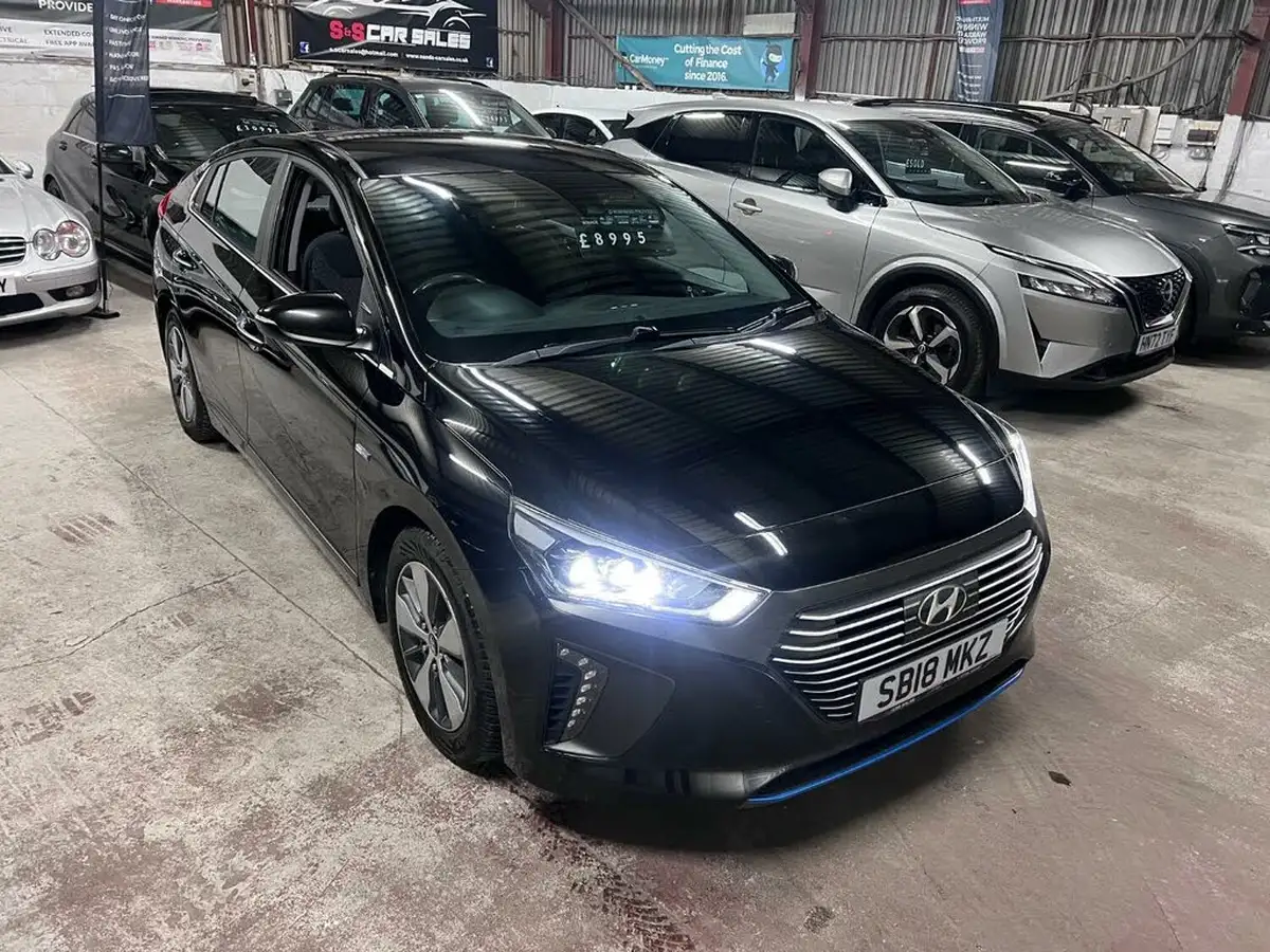 2018-hyundai-ioniq-16-gdi-premium-plug-in-hybrid-big-4