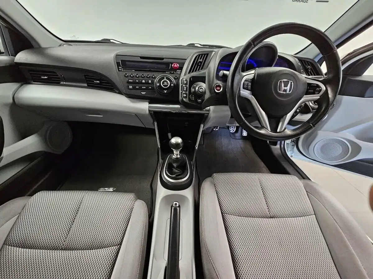2010-honda-cr-z-15-sport-big-8