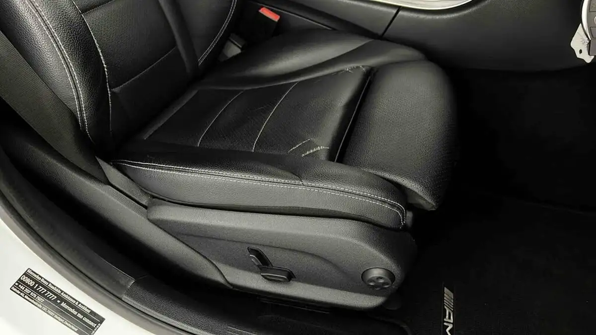2016-mercedes-benz-c-class-21d-c220d-amg-line-170ps-ss-saloon-4d-auto-big-32