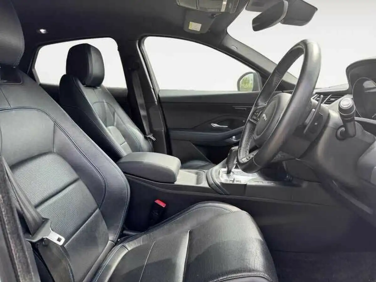 2019-jaguar-e-pace-20-i4d-r-dynamic-se-180ps-awd-auto-big-3