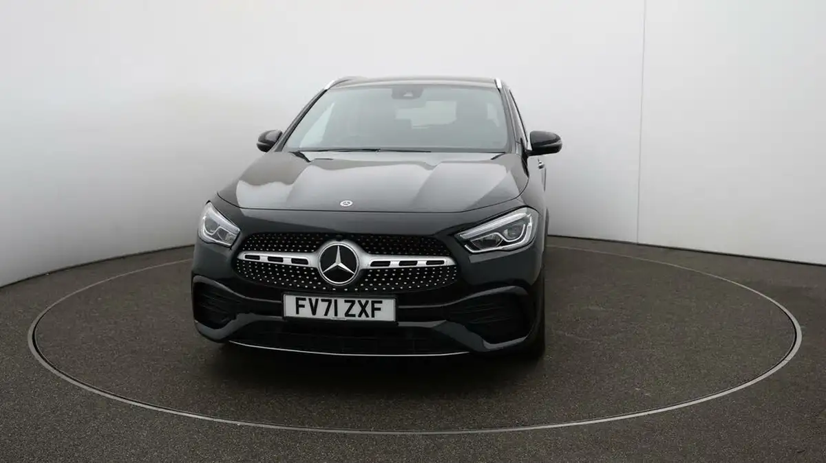 2022-mercedes-benz-gla-class-13-gla-180-amg-line-premium-big-37