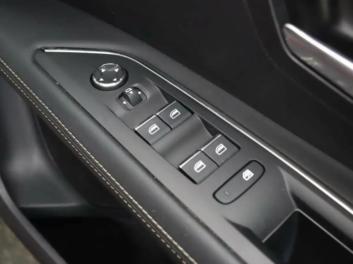 2021-peugeot-3008-suv-16-puretech-gt-premium-180bhp-ss-eat8-big-27