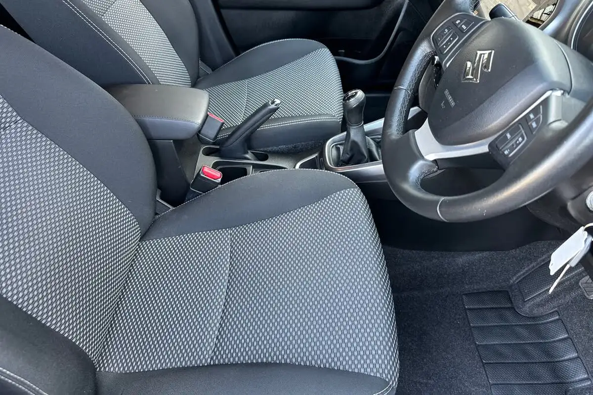 2019-suzuki-vitara-10-boosterjet-sz-t-big-31
