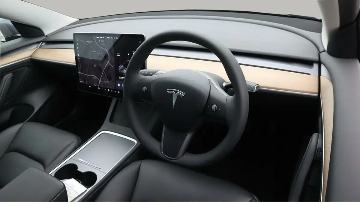 2021-tesla-model-3-e-standard-plus-big-9