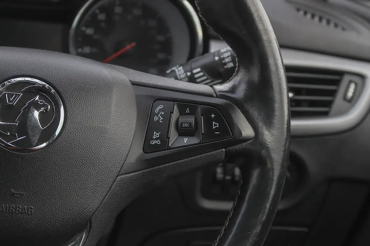 2017-vauxhall-astra-14i-16v-turbo-energy-big-29