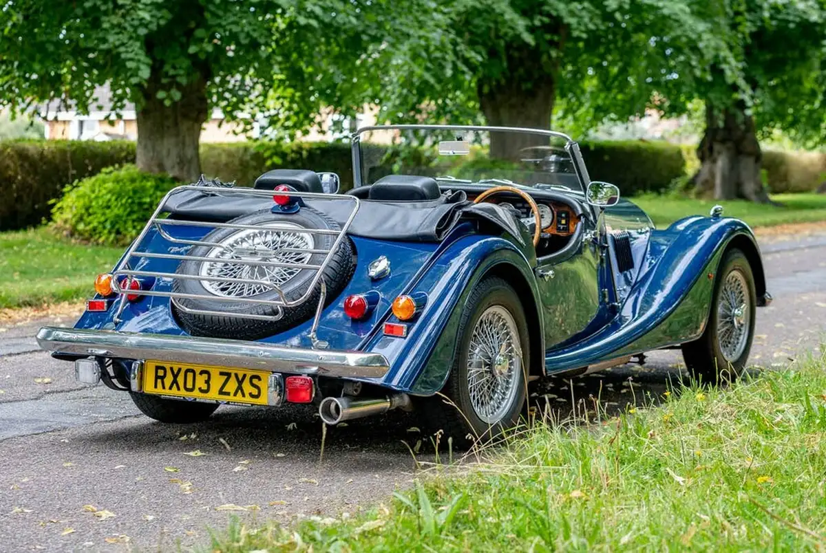 2003-morgan-44-18-2-seat-runabout-big-10